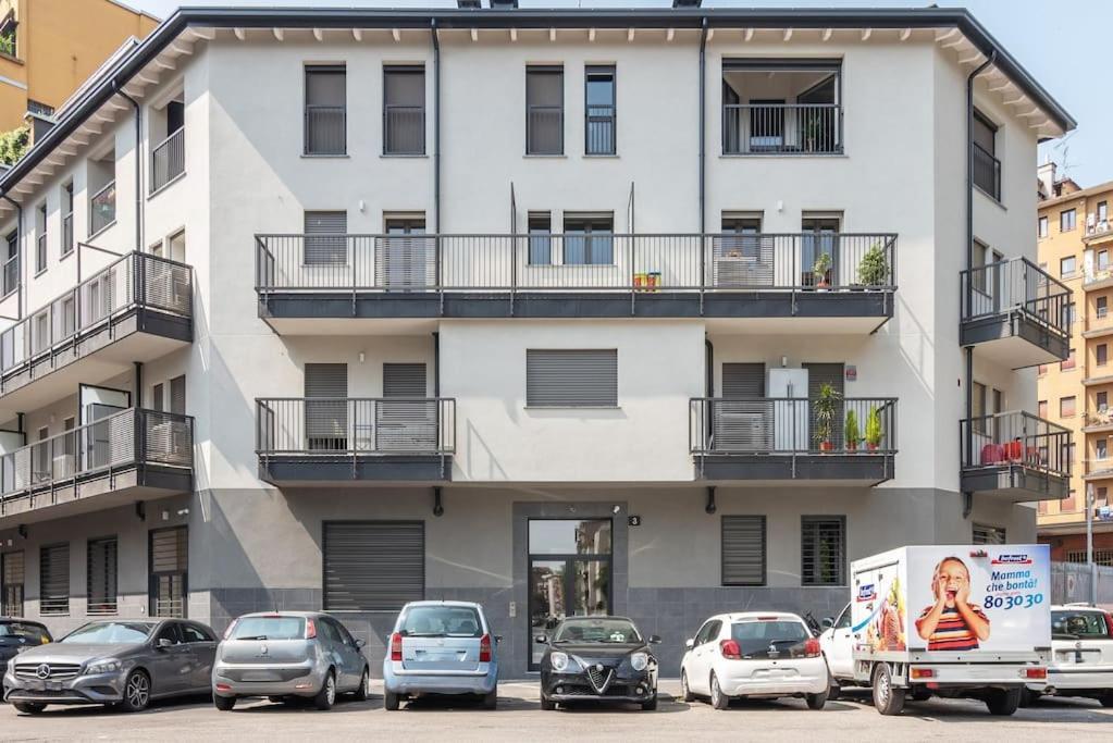 Appartamento Kaizen House - Bilocale De Angeli Milano Esterno foto