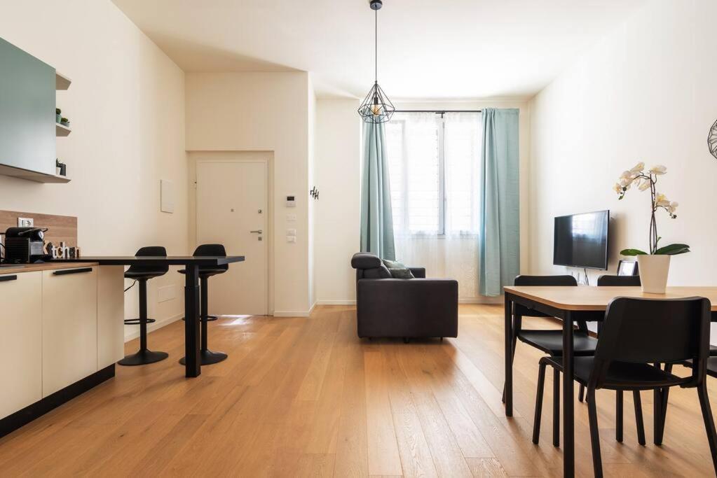 Appartamento Kaizen House - Bilocale De Angeli Milano Esterno foto