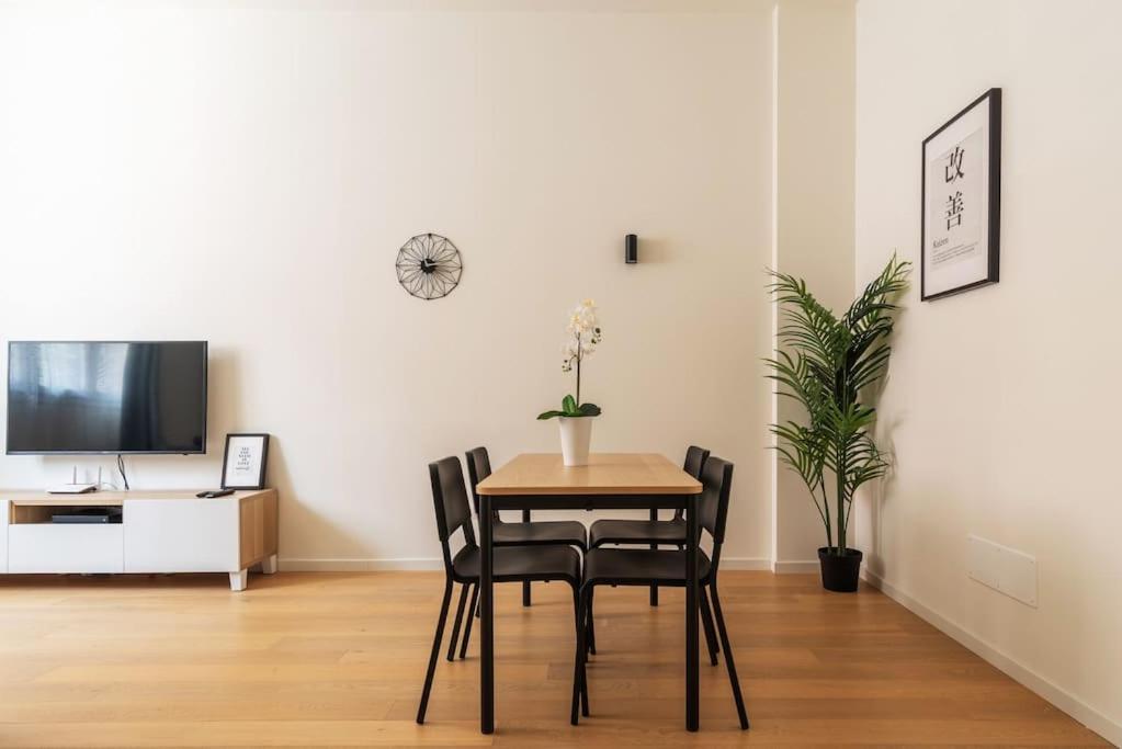 Appartamento Kaizen House - Bilocale De Angeli Milano Esterno foto
